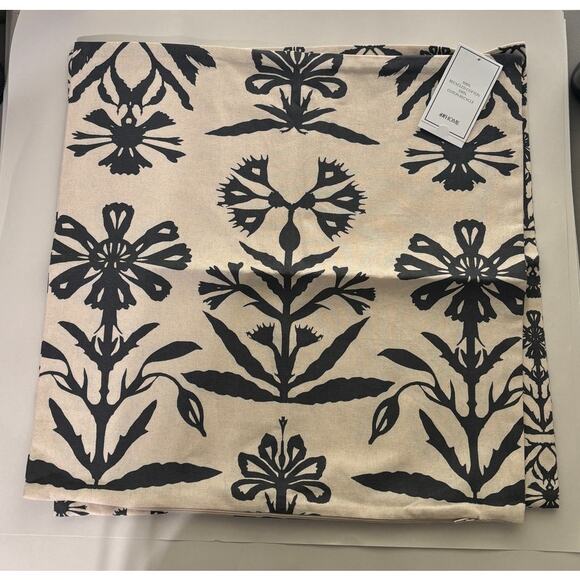 H&M Recycled Cotton 2 Pack 20x20 in Floral Pillow Cushion Cover New Beige Black - Picture 3 of 9